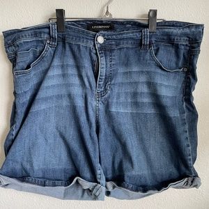 Liverpool 20W cuffed shorts